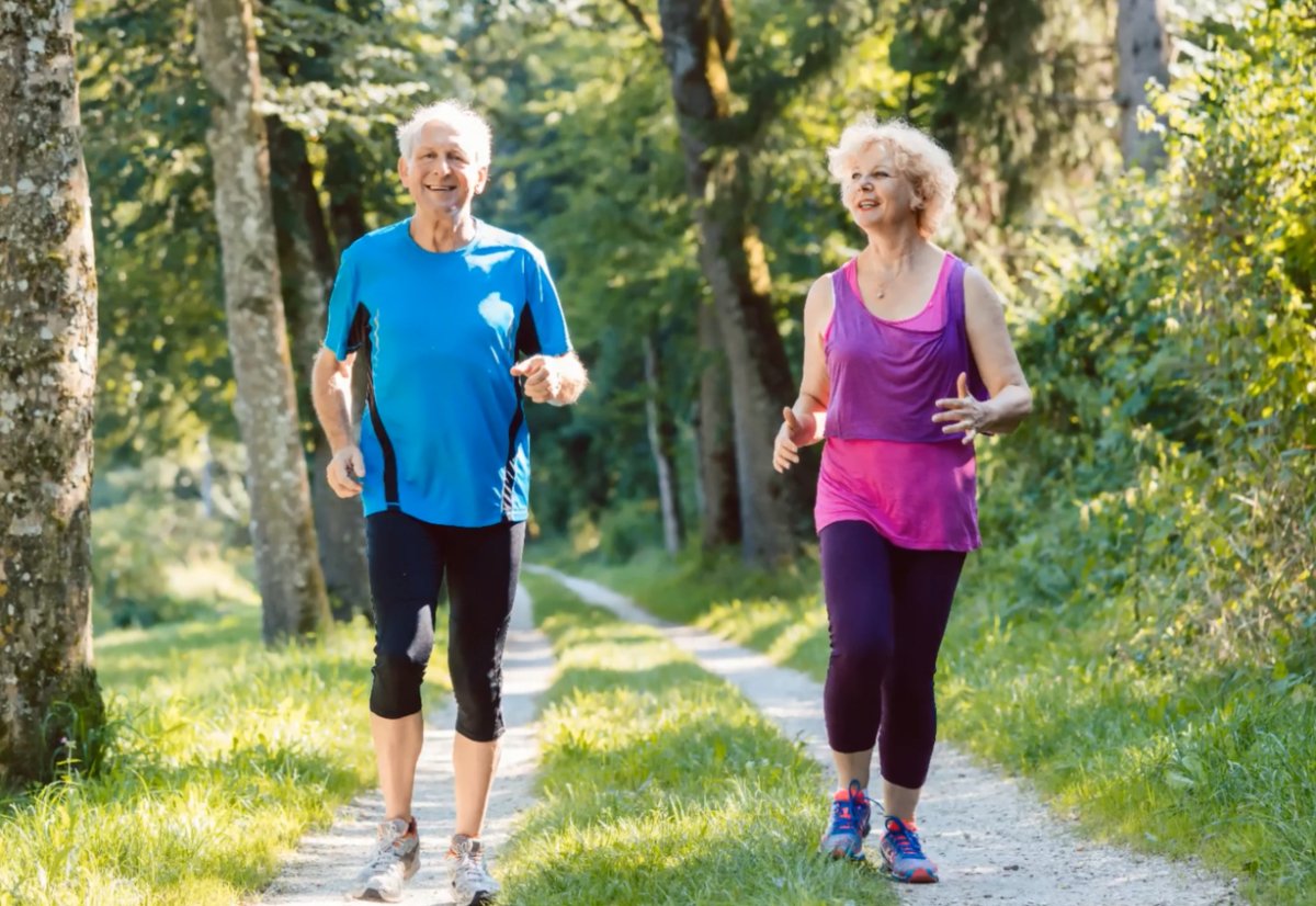 THE BENEFITS OF A BRISK WALK SelectFlex THE BENEFITS OF A BRISK WALK SelectFlex
